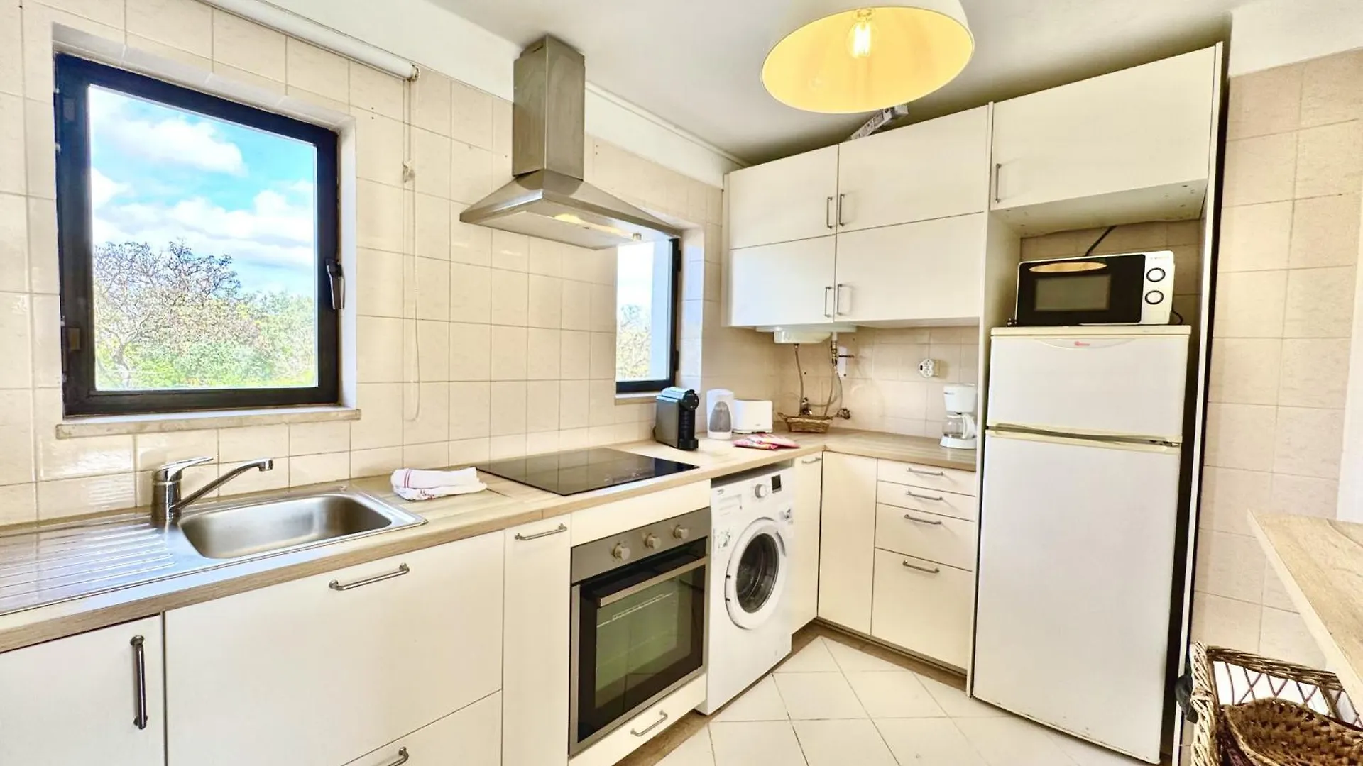 Vilamoura Central 11 With Pool By Homing Portugal