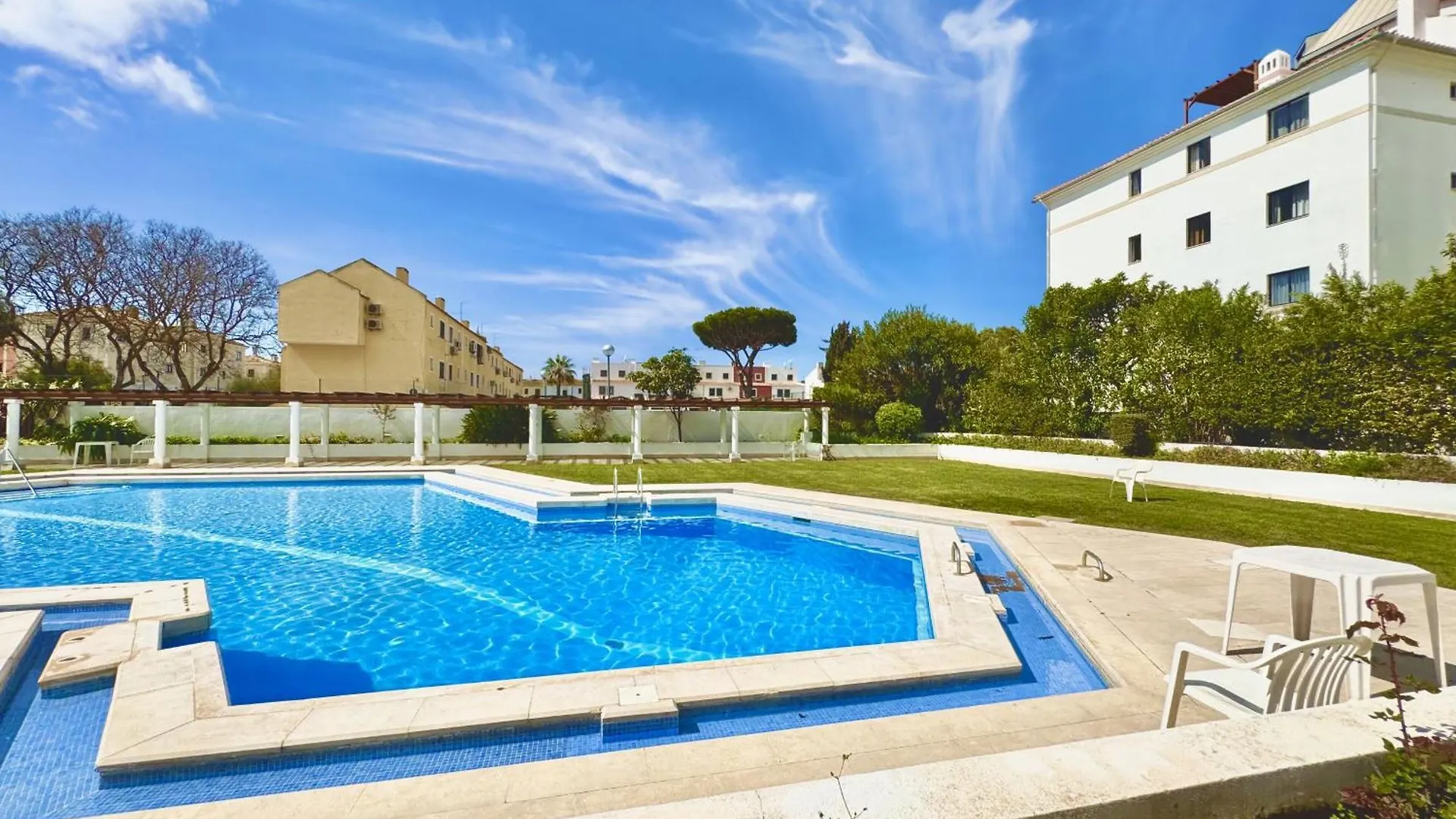 Vilamoura Central 11 With Pool By Homing